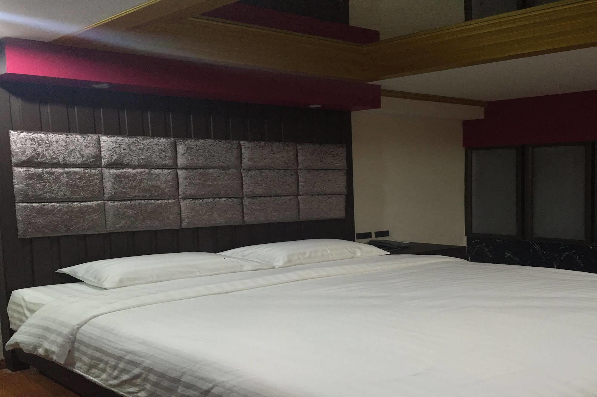 Grand Pink Hotel Hatyai Hat Yai Exterior photo